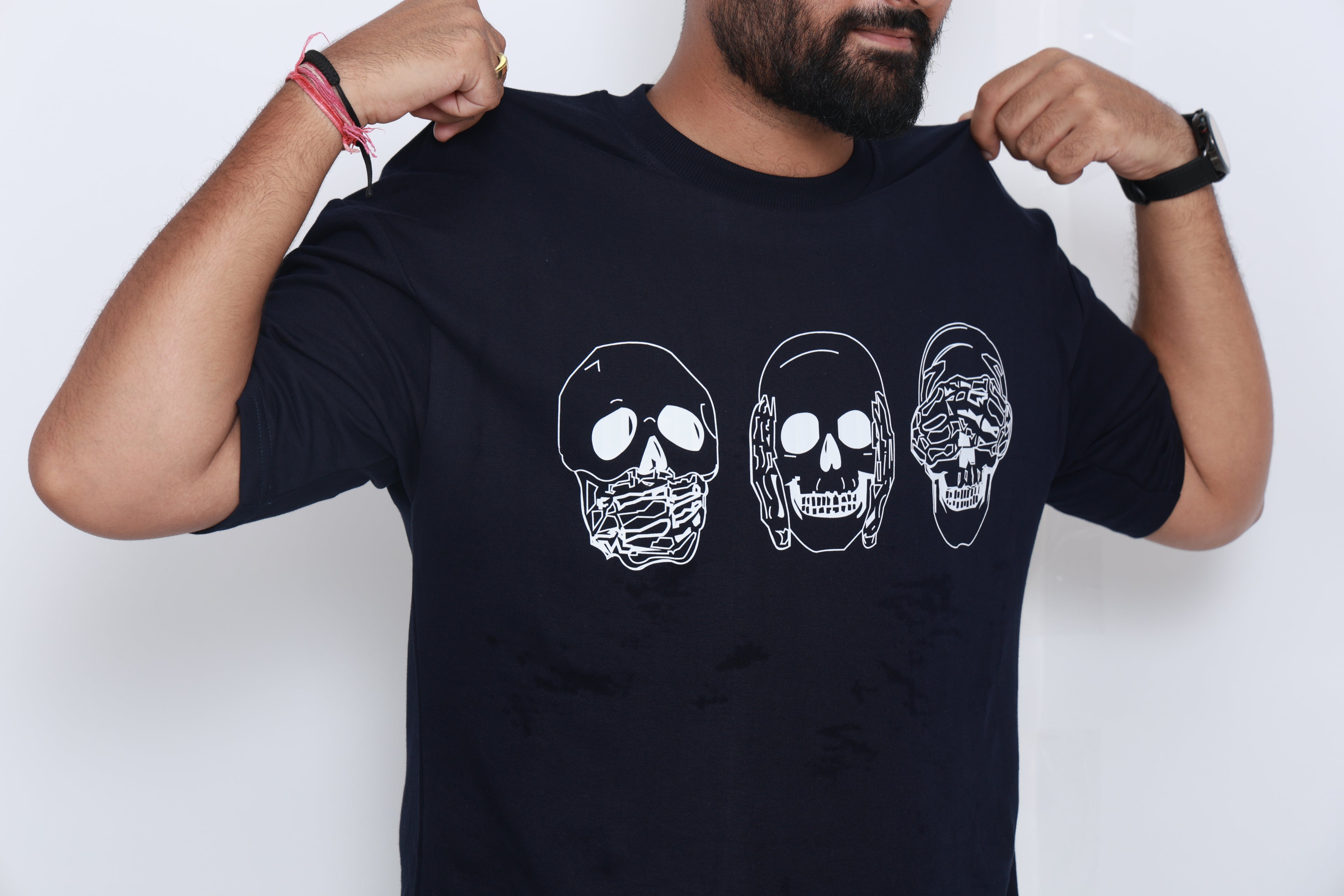 "Bound Thoughts" — Triple Skull Oversized Graphic Tee | Vildlife