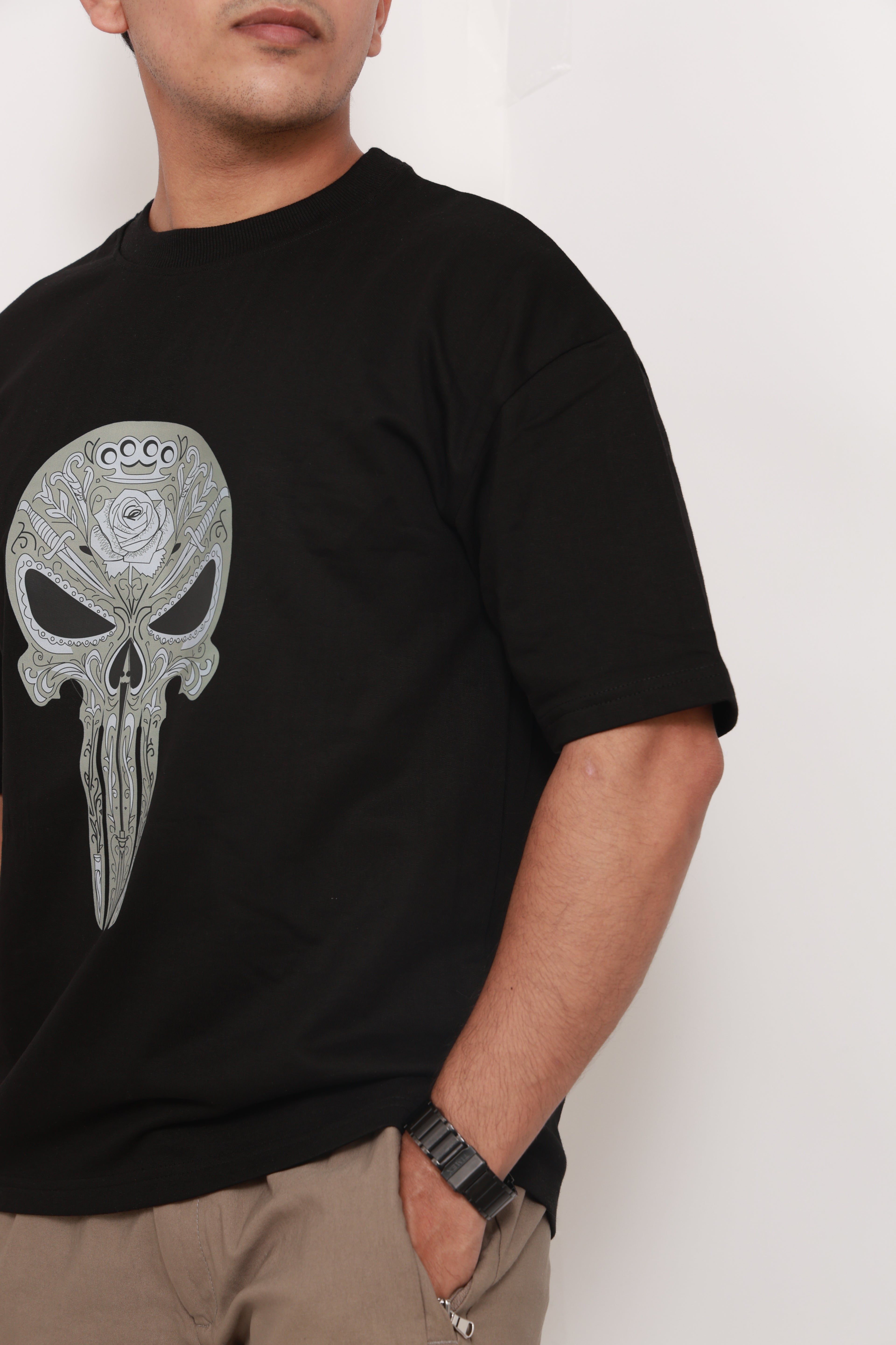 Death Is an Art – Noir Skull Edition- Oversized Graphic Tee