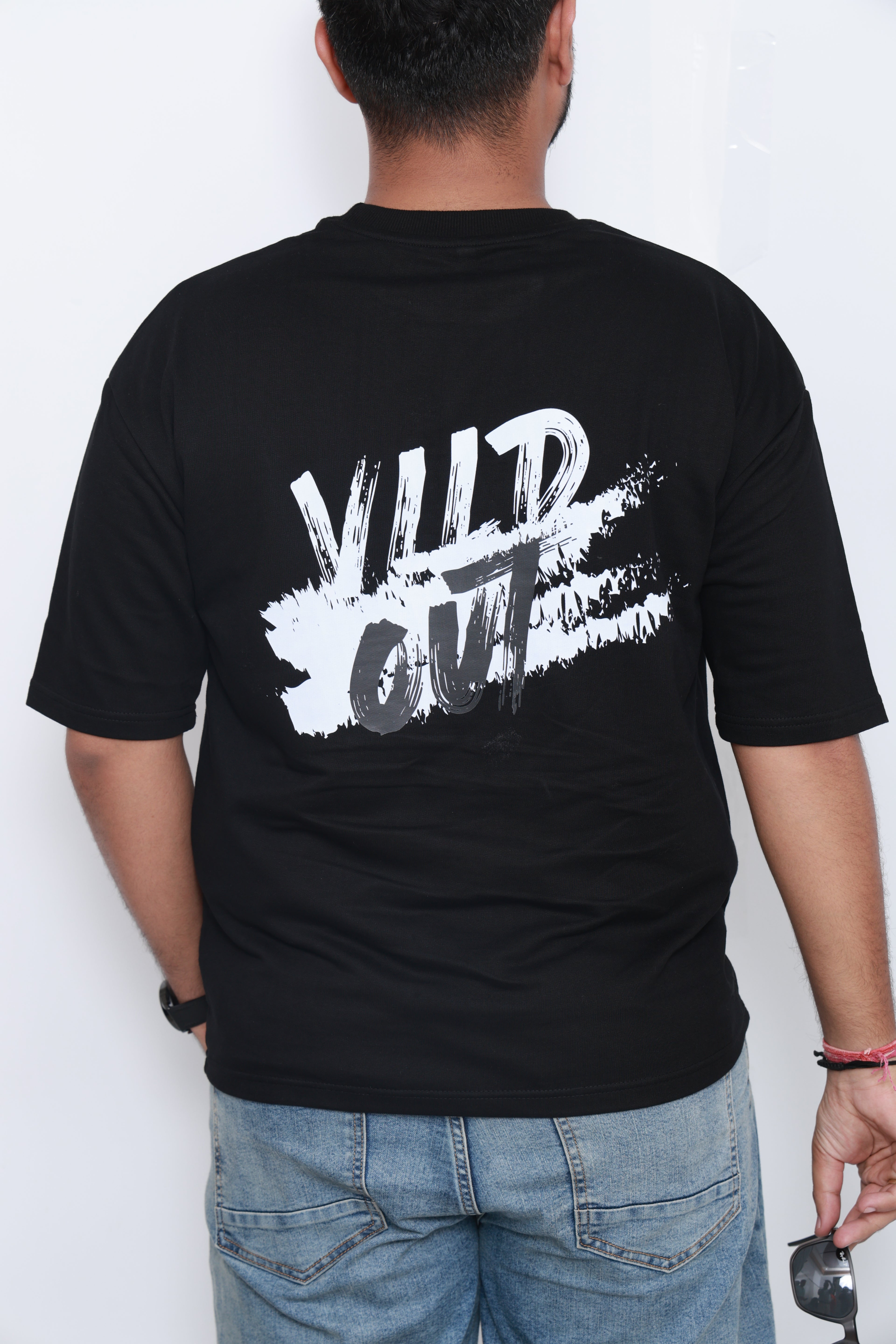 Echoes of Rebellion “Don’t Fit In” oversized T-shirt back design – rebellious urban streetwear fashion